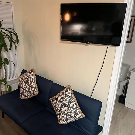 The Suite Picasso Deltona Exterior photo
